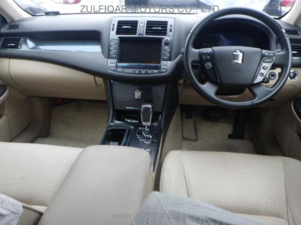 TOYOTA CROWN HYBRID 2009 Image 3