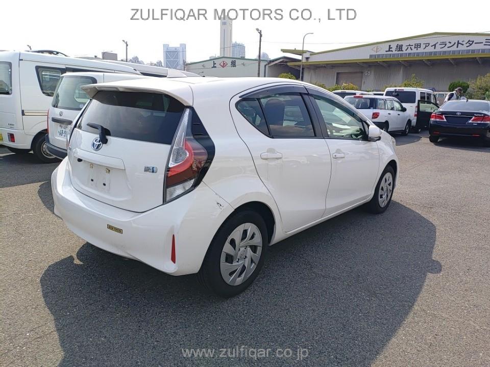 TOYOTA AQUA 2021 Image 2