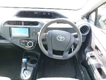 TOYOTA AQUA 2021 Image 9