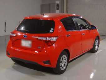 TOYOTA VITZ 2018 Image 2