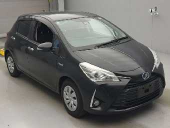 TOYOTA VITZ 2019 Image 3