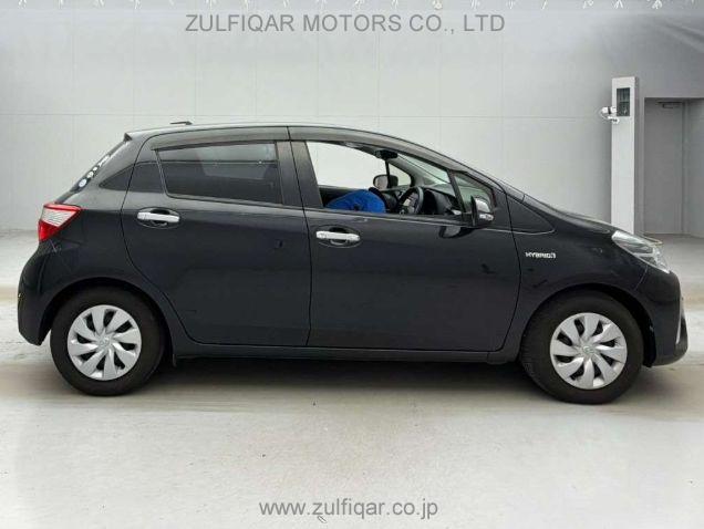 TOYOTA VITZ 2019 Image 6