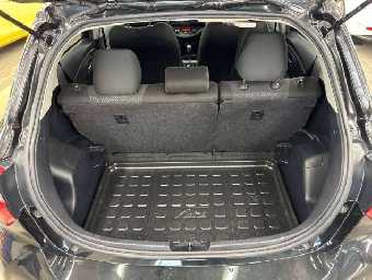 TOYOTA VITZ 2019 Image 10