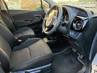 TOYOTA VITZ 2019 Image 5