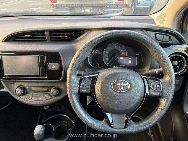 TOYOTA VITZ 2019 Image 6
