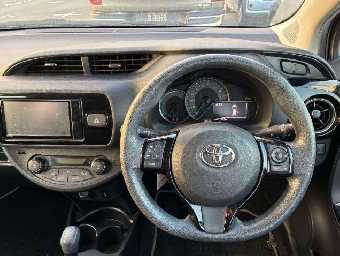 TOYOTA VITZ 2019 Image 6