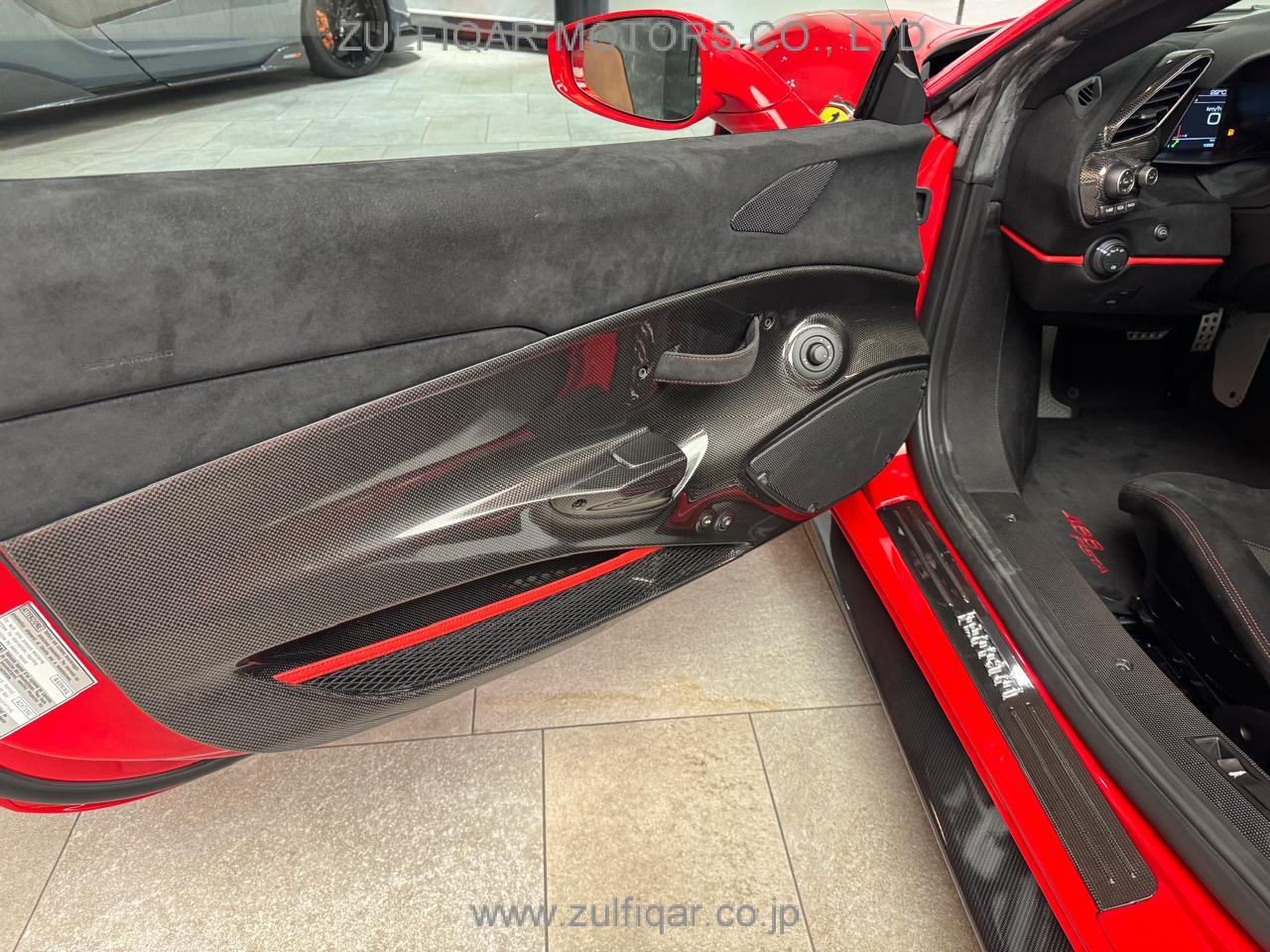 FERRARI 488 PISTA 2019 Image 12