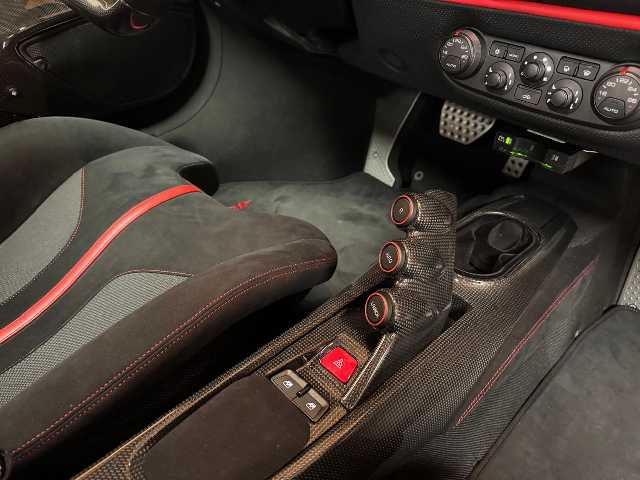 FERRARI 488 PISTA 2019 Image 26