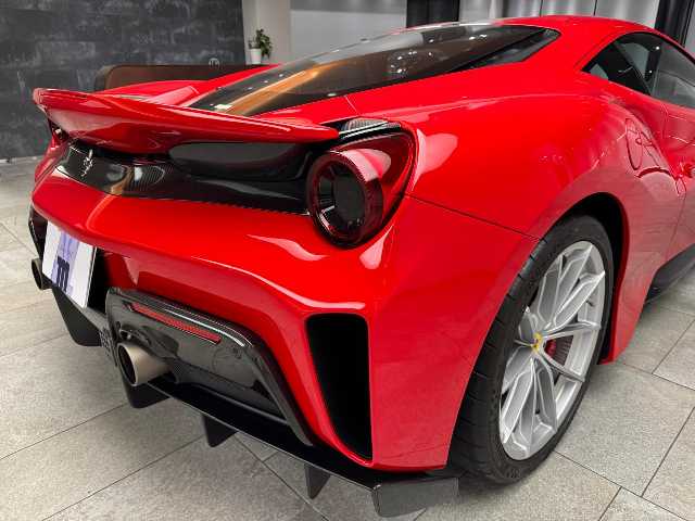 FERRARI 488 PISTA 2019 Image 29
