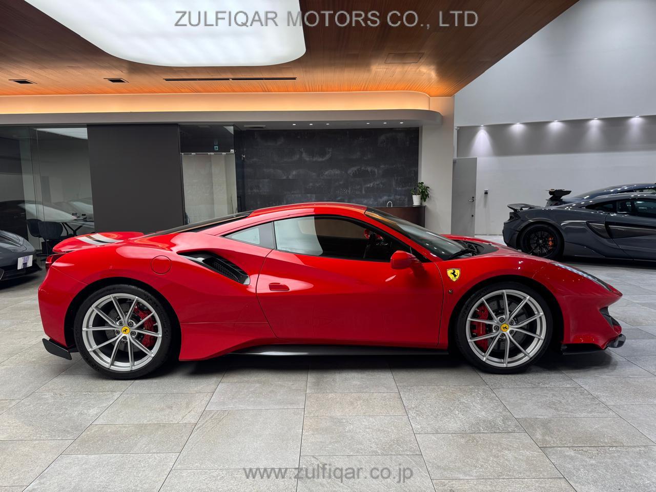 FERRARI 488 PISTA 2019 Image 4