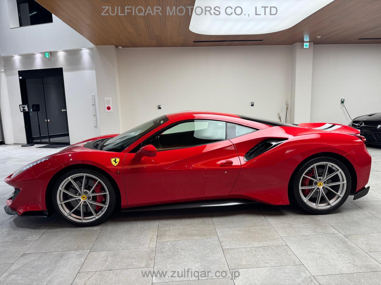 FERRARI 488 PISTA 2019 Image 8