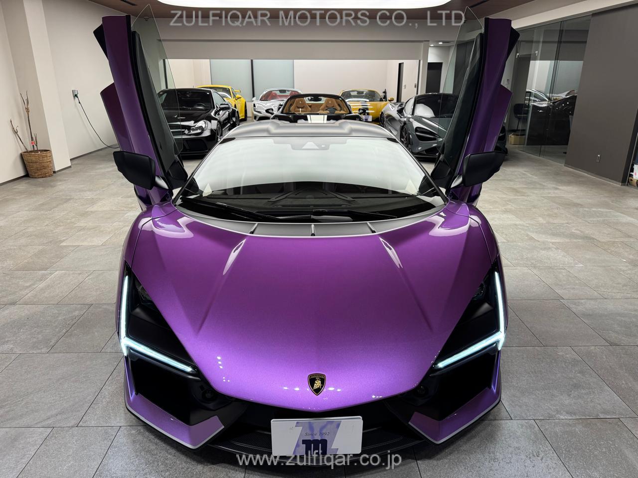 LAMBORGHINI REVUELTO 2026 Image 2