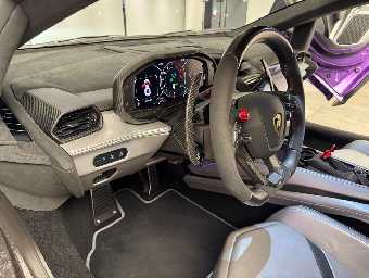 LAMBORGHINI REVUELTO 2026 Image 11