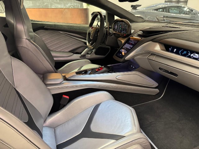 LAMBORGHINI REVUELTO 2026 Image 21