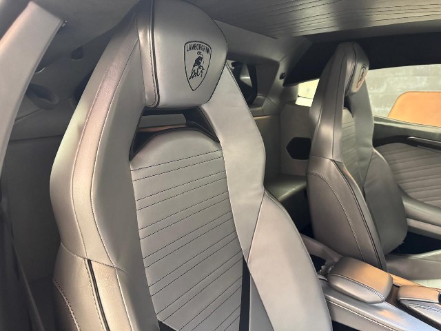 LAMBORGHINI REVUELTO 2026 Image 24