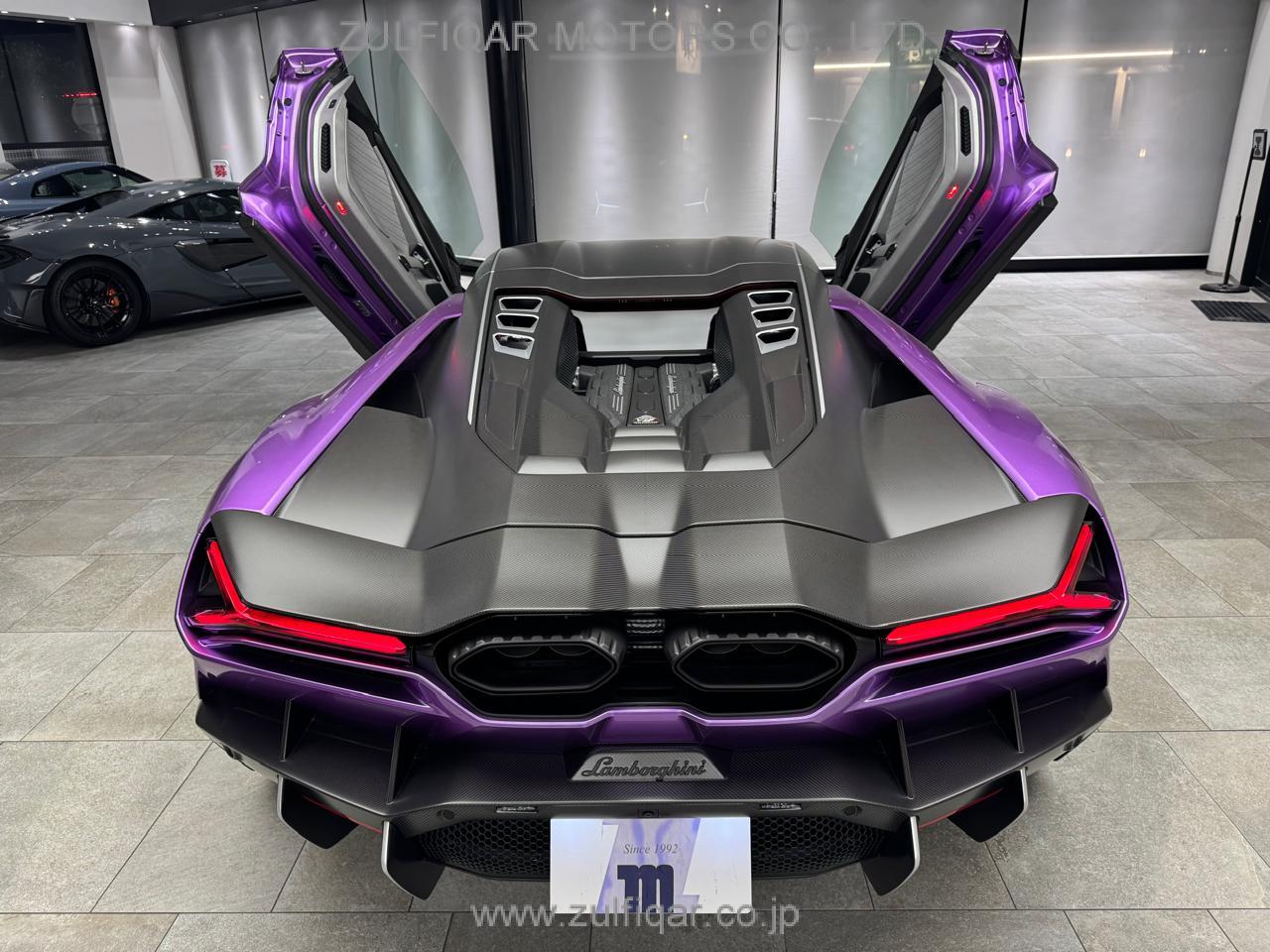 LAMBORGHINI REVUELTO 2026 Image 4