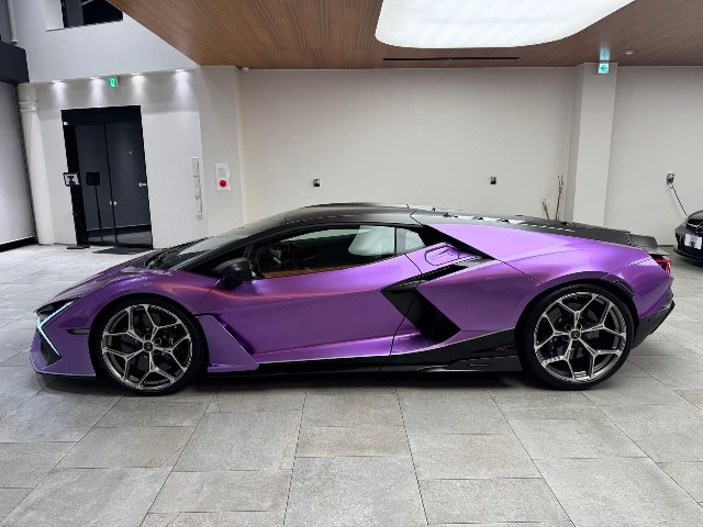 LAMBORGHINI REVUELTO 2026 Image 34