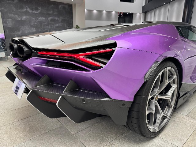 LAMBORGHINI REVUELTO 2026 Image 37