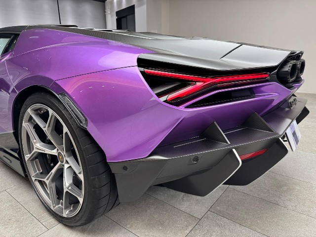 LAMBORGHINI REVUELTO 2026 Image 38
