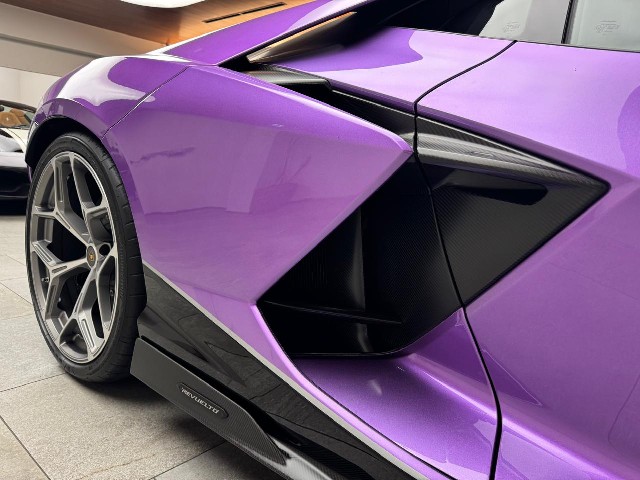 LAMBORGHINI REVUELTO 2026 Image 40
