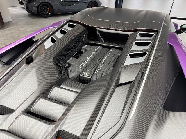 LAMBORGHINI REVUELTO 2026 Image 52