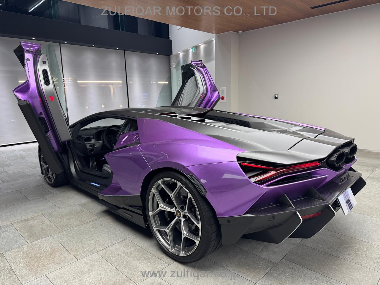 LAMBORGHINI REVUELTO 2026 Image 7