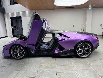 LAMBORGHINI REVUELTO 2026 Image 8