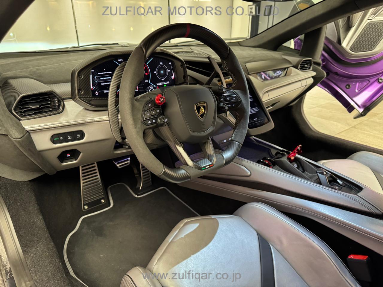 LAMBORGHINI REVUELTO 2026 Image 9