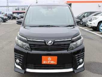 TOYOTA VOXY 2016 Image 2