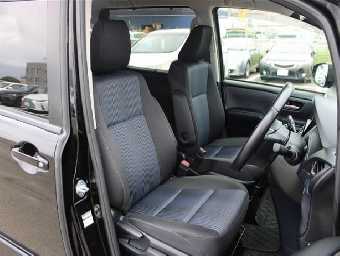 TOYOTA VOXY 2016 Image 13