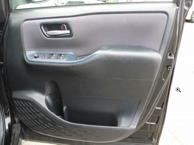 TOYOTA VOXY 2016 Image 20