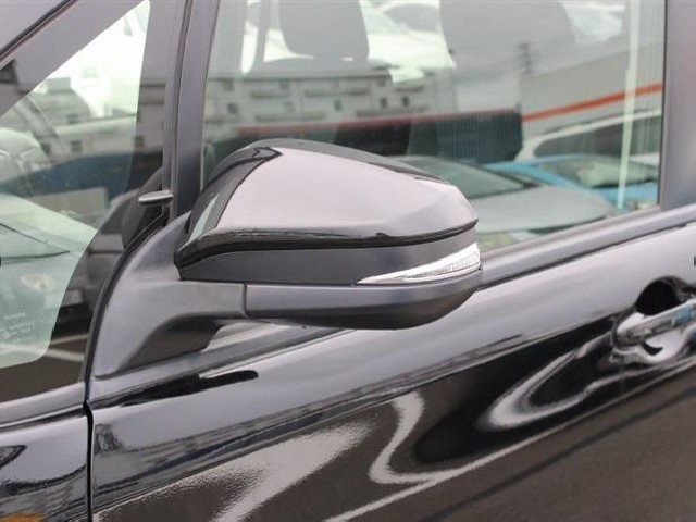 TOYOTA VOXY 2016 Image 28
