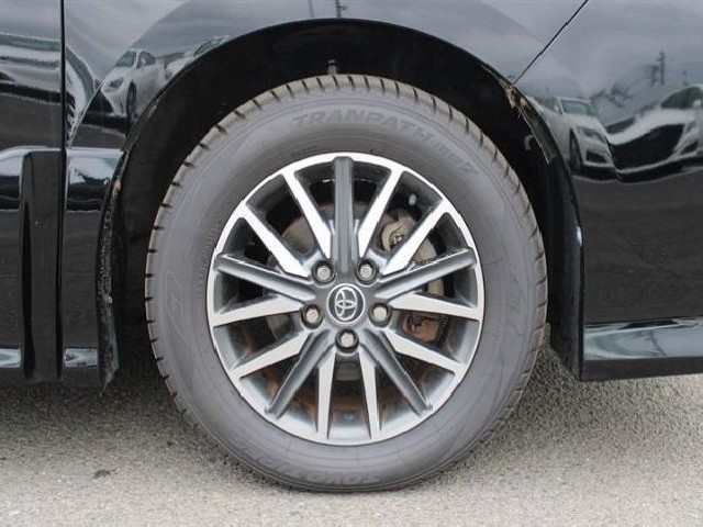 TOYOTA VOXY 2016 Image 30