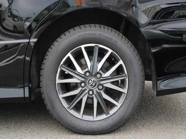 TOYOTA VOXY 2016 Image 32
