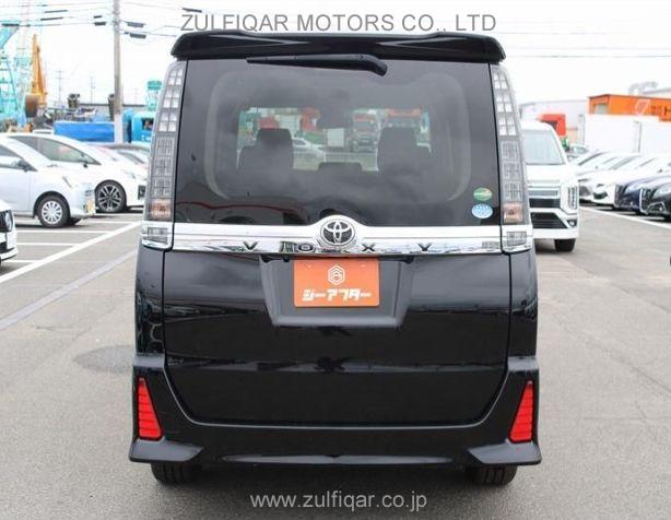 TOYOTA VOXY 2016 Image 6