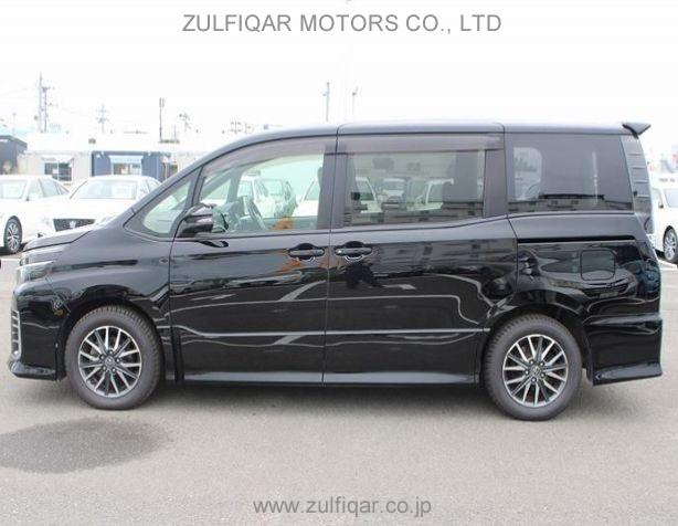 TOYOTA VOXY 2016 Image 8
