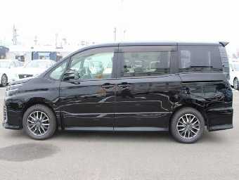 TOYOTA VOXY 2016 Image 8