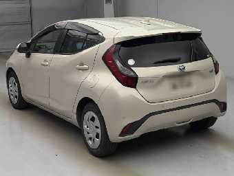 TOYOTA AQUA 2021 Image 4