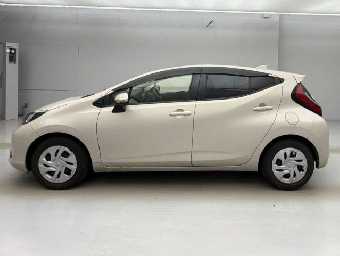 TOYOTA AQUA 2021 Image 5