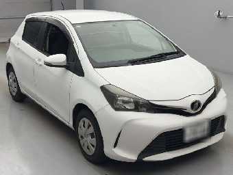 TOYOTA VITZ 2015 Image 3