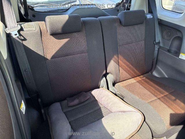 TOYOTA VITZ 2015 Image 9