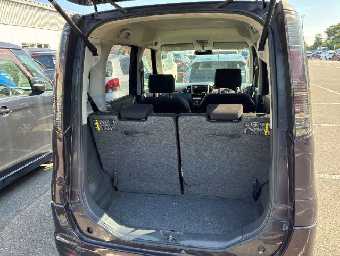 TOYOTA VITZ 2015 Image 10
