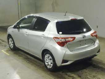 TOYOTA VITZ 2019 Image 4