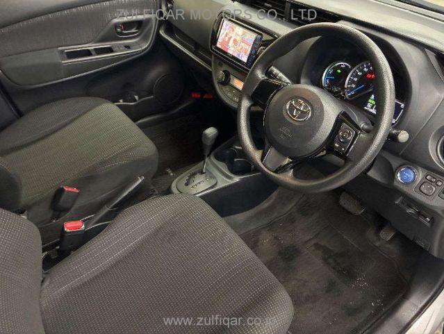 TOYOTA VITZ 2019 Image 5
