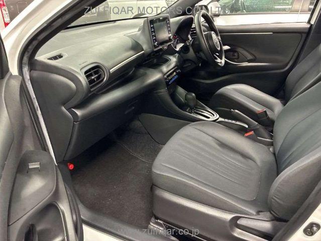 TOYOTA YARIS 2021 Image 9