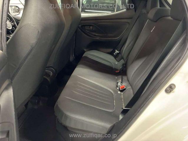 TOYOTA YARIS 2021 Image 10