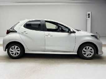 TOYOTA YARIS 2021 Image 6
