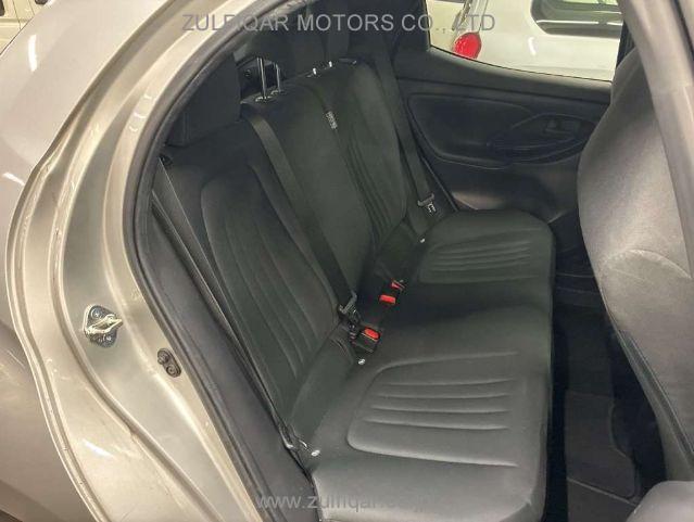 TOYOTA YARIS 2021 Image 10
